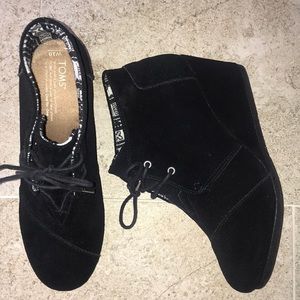TOMS Like New Booties with a 2” wedge heel